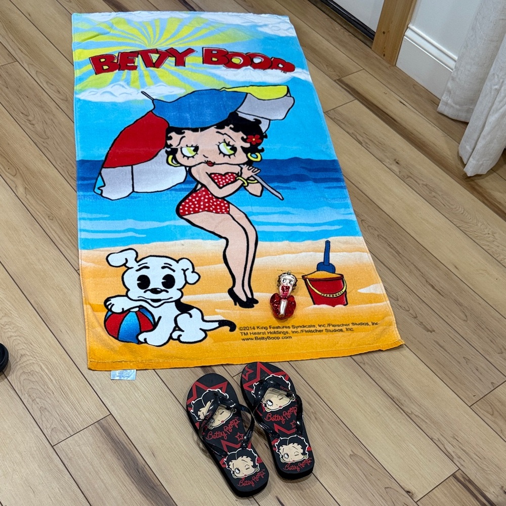 Betty Boop Lot of Summer Fun!